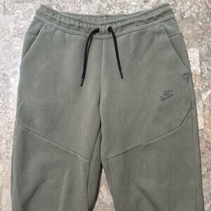 Nike Tech Fleece Sweatpants Mens M Green Jogger Gym Lounge Essentials DQ4316